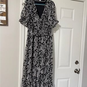 LC Lauren Conrad Black and White Floral Maxi Dress